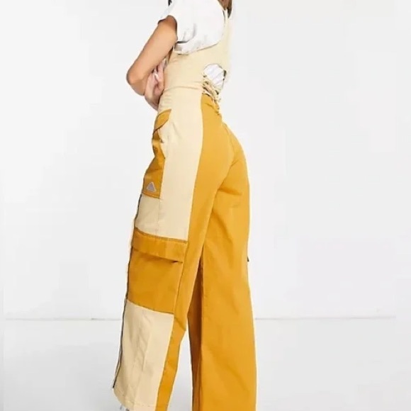 COPY - Womens Nike flare corset bodysuit
Yellow/orange and cream
Size SM
Never… - Picture 2 of 4